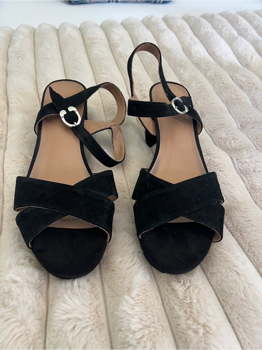 Aerosoles 10.5 Women’s Black Suede Cross-Strap Slingback Sandals Platform